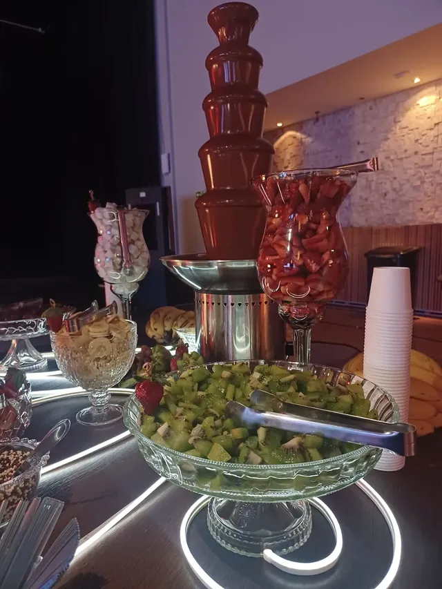 Serviço de cascata de chocolate para eventos corporativos em Brasília